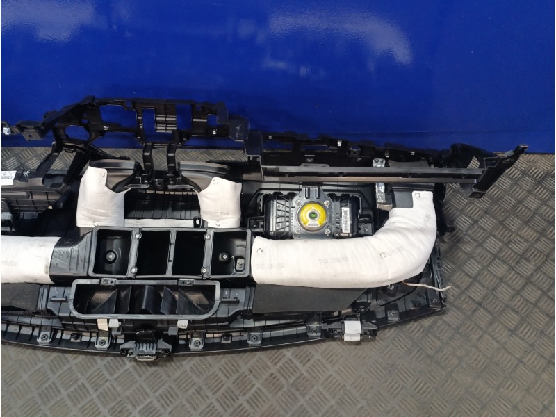 Recambio de salpicadero para hyundai i30 fastback 1.4 tgdi cat referencia OEM IAM 84721G4000 84710G4000 84711G4000