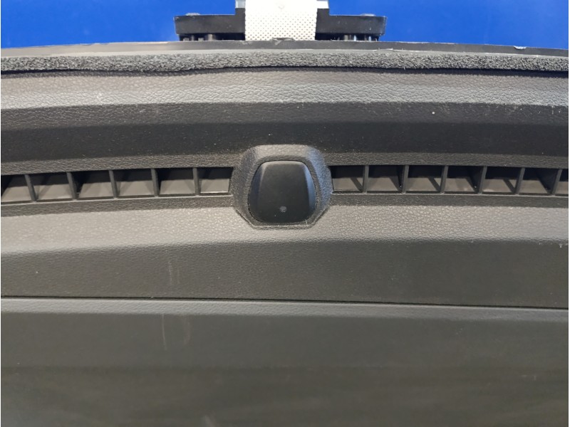 Recambio de salpicadero para hyundai i30 fastback 1.4 tgdi cat referencia OEM IAM 84721G4000 84710G4000 84711G4000