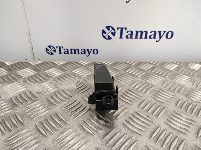 Recambio de interruptor para hyundai i30 fastback 1.4 tgdi cat referencia OEM IAM 93300G3020  93300G3XXX
