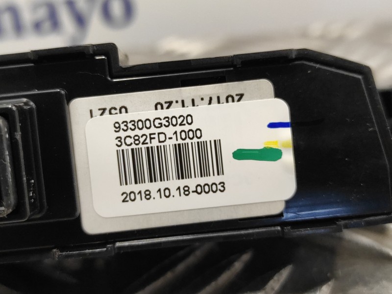 Recambio de interruptor para hyundai i30 fastback 1.4 tgdi cat referencia OEM IAM 93300G3020  93300G3XXX