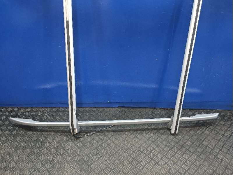 Recambio de baca portaequipajes para toyota corolla verso (r1) referencia OEM IAM   