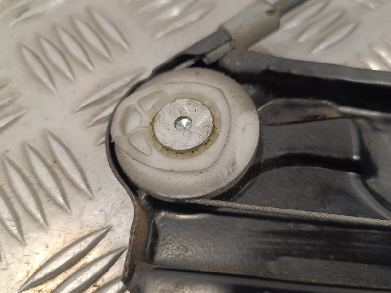 Recambio de elevalunas delantero izquierdo para mercedes-benz clase e (w211) berlina referencia OEM IAM A2118202942  0130821970