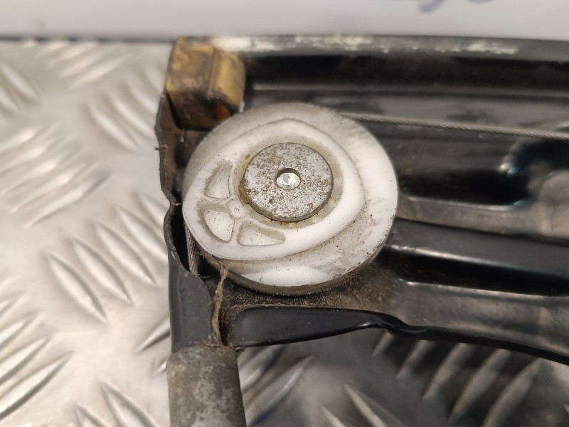 Recambio de elevalunas delantero izquierdo para mercedes-benz clase e (w211) berlina referencia OEM IAM A2118202942  0130821970