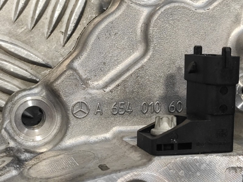 Recambio de tapa distribucion para mercedes-benz clase a (bm 177) 2.0 cdi cat referencia OEM IAM A6540106002  