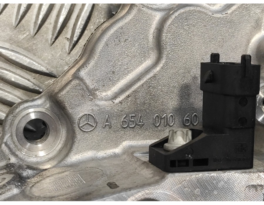 Recambio de tapa distribucion para mercedes-benz clase a (bm 177) 2.0 cdi cat referencia OEM IAM A6540106002  