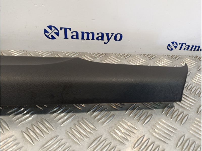 Recambio de moldura para hyundai i30 fastback 1.4 tgdi cat referencia OEM IAM 84790G4000  