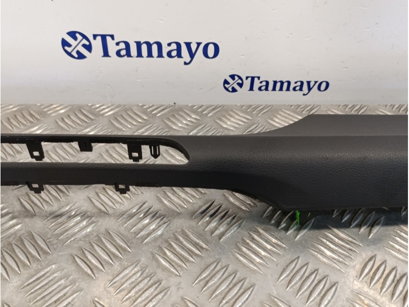 Recambio de moldura para hyundai i30 fastback 1.4 tgdi cat referencia OEM IAM 84790G4000  