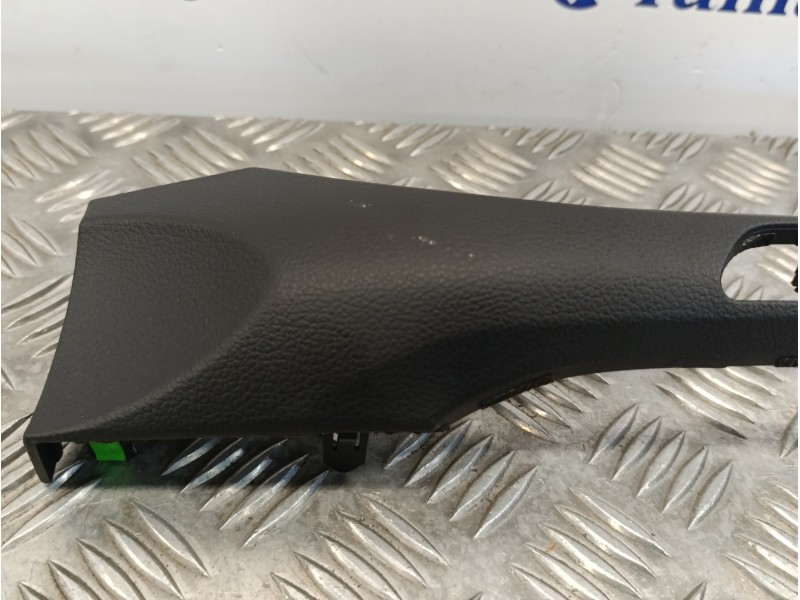 Recambio de moldura para hyundai i30 fastback 1.4 tgdi cat referencia OEM IAM 84790G4000  