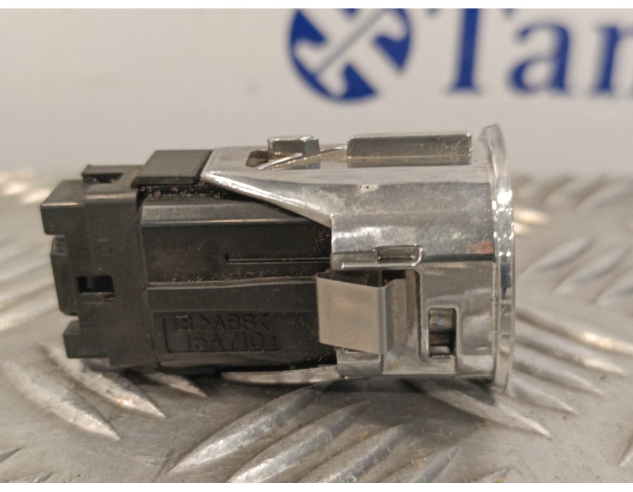 Recambio de interruptor para toyota corolla verso (r1) 2.0 turbodiesel cat referencia OEM IAM 15A7102  