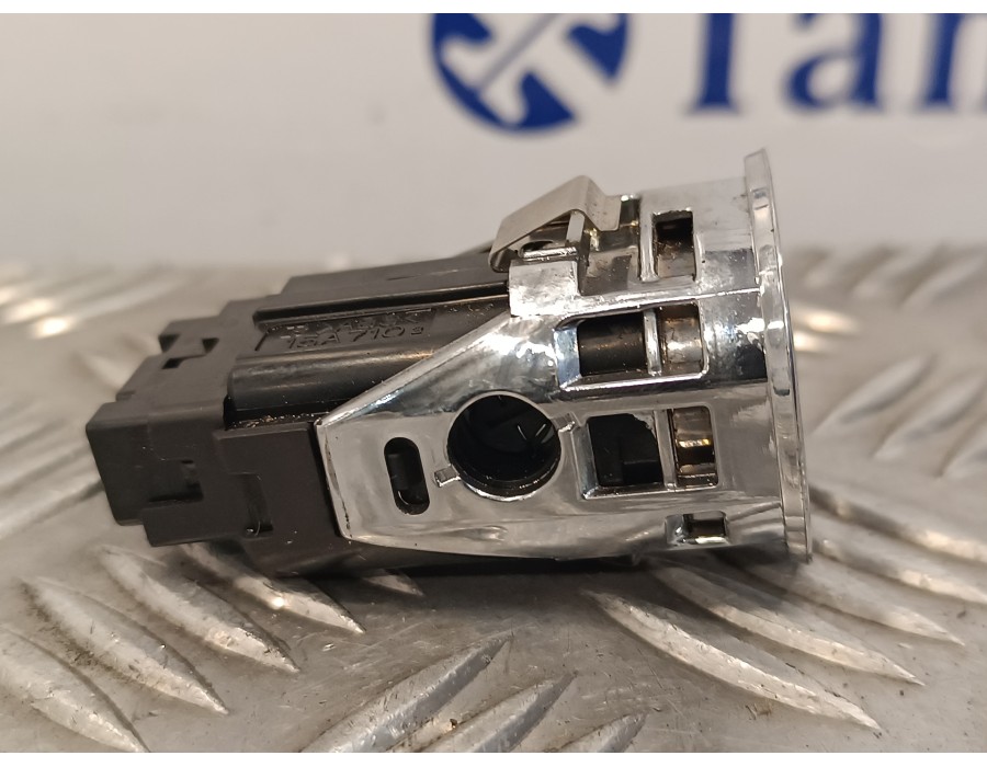 Recambio de interruptor para toyota corolla verso (r1) 2.0 turbodiesel cat referencia OEM IAM 15A7102  