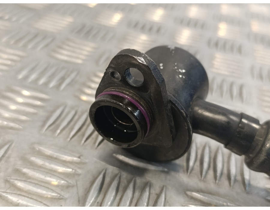 Recambio de tubos aire acondicionado para mercedes-benz clase c (w203) berlina 2.2 cdi cat referencia OEM IAM A6112300856  