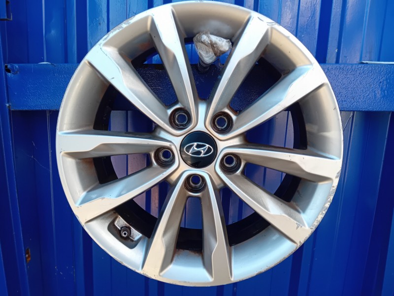 Recambio de llanta para hyundai i40 referencia OEM IAM 52910-3Z610  