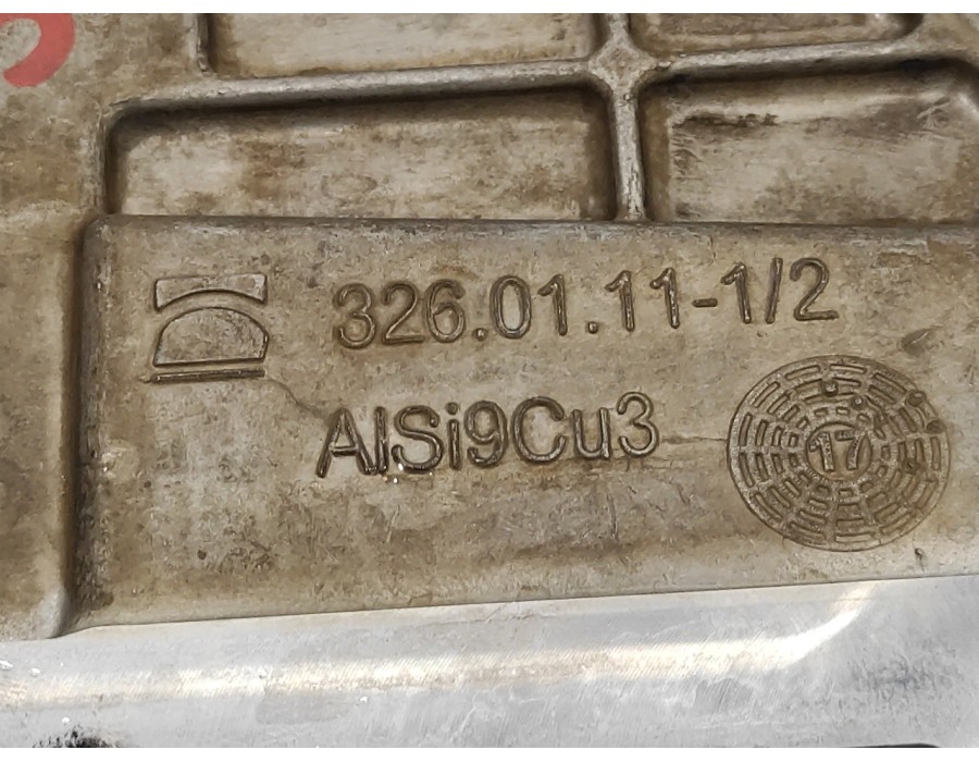Recambio de tapa para mercedes-benz clase e lim. (w213) 2.0 cdi cat referencia OEM IAM A6540103903  A6540103903Q02