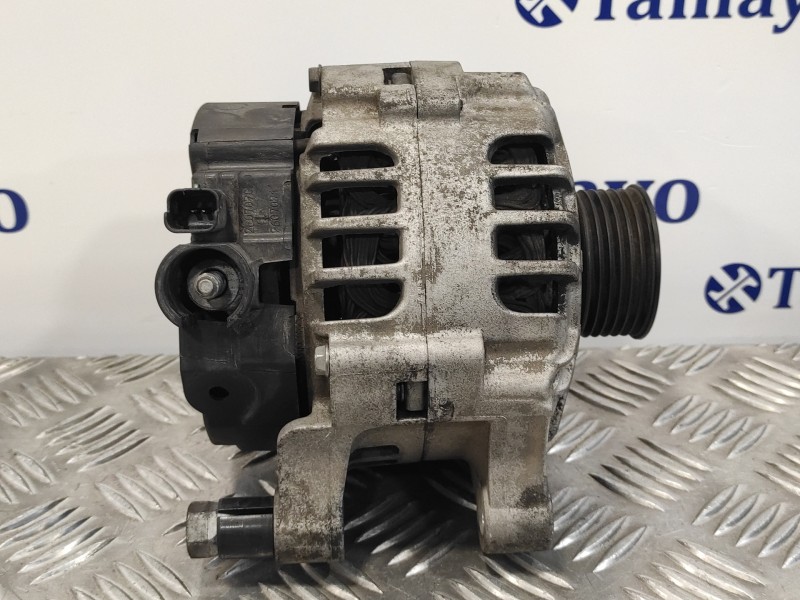Recambio de alternador para peugeot 206+ 1.1 referencia OEM IAM 9665577780 TG9B064 2607210A