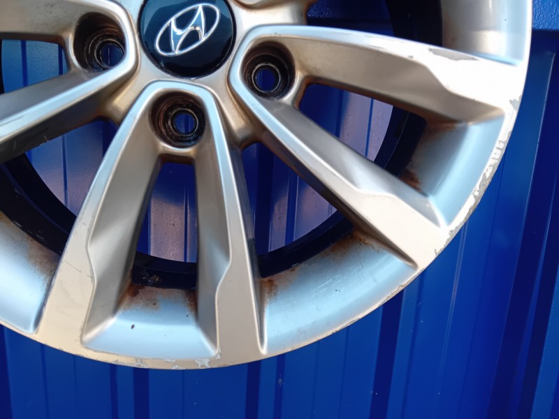 Recambio de llanta para hyundai i40 referencia OEM IAM 52910-3Z610  