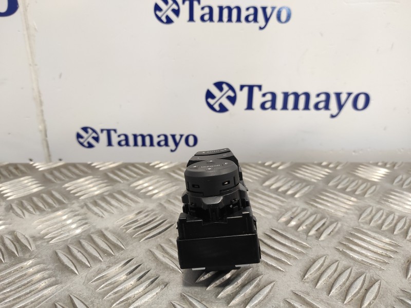 Recambio de mando retrovisor para hyundai i30 fastback 1.4 tgdi cat referencia OEM IAM 93530G3010  