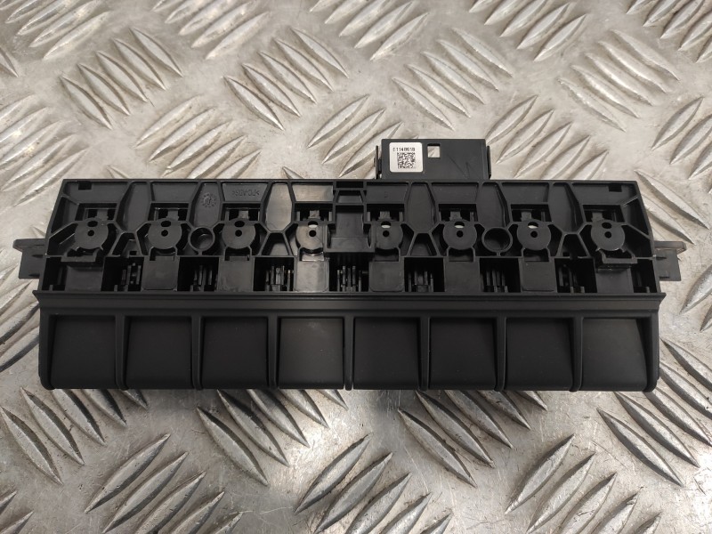 Recambio de warning para renault captur ii 1.3 tce referencia OEM IAM 283E85899R  