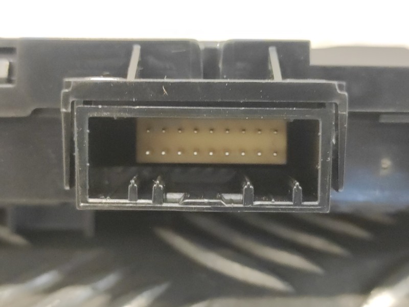 Recambio de warning para renault captur ii 1.3 tce referencia OEM IAM 283E85899R  