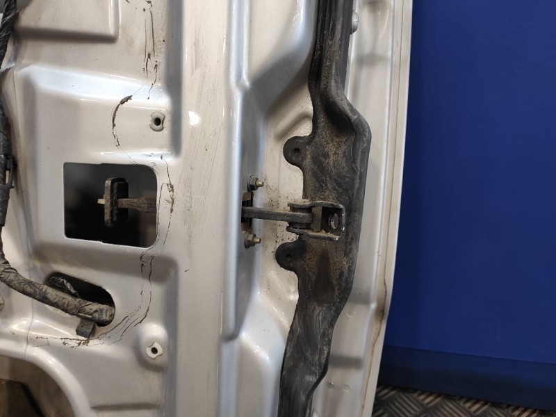 Recambio de puerta delantera izquierda para mercedes-benz clase m (w163) 2.7 cdi 20v cat referencia OEM IAM   