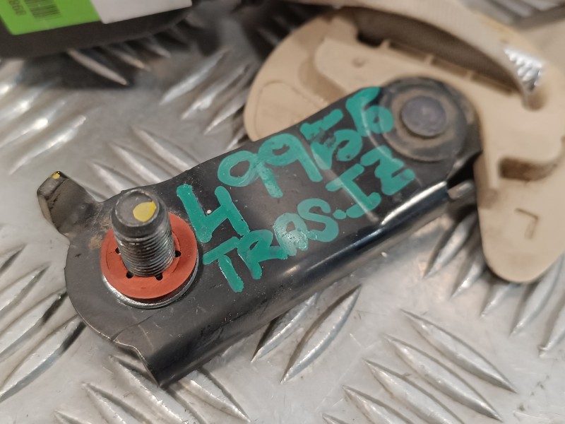 Recambio de cinturon seguridad trasero izquierdo para kia carnival 2.9 crdi cat referencia OEM IAM 898104D130  