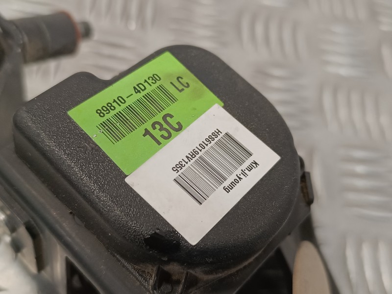 Recambio de cinturon seguridad trasero izquierdo para kia carnival 2.9 crdi cat referencia OEM IAM 898104D130  