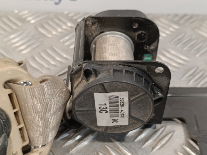 Recambio de cinturon seguridad trasero derecho para kia carnival 2.9 crdi cat referencia OEM IAM 898204D130  