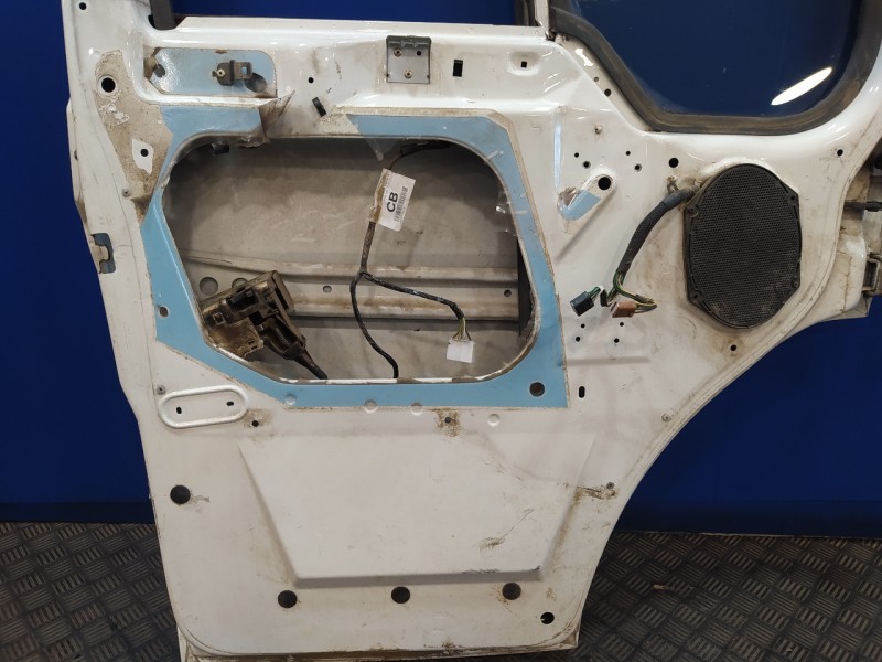 Recambio de puerta delantera izquierda para ford transit caja abierta ´06 referencia OEM IAM   