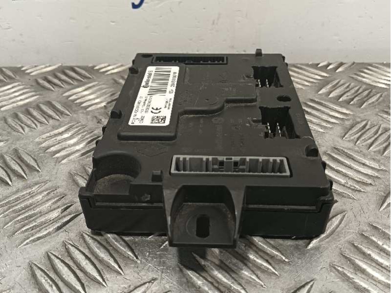 Recambio de modulo electronico para renault clio iv 0.9 referencia OEM IAM A2C86184600 A2C80068900 284B11867R