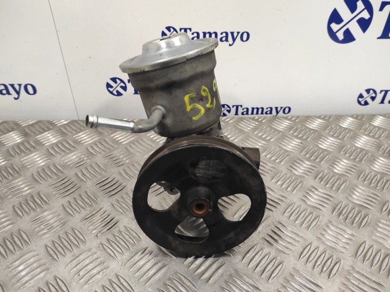Recambio de bomba direccion para toyota yaris (ncp1/nlp1/scp1) 1.0 cat referencia OEM IAM   