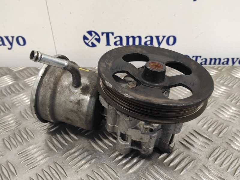 Recambio de bomba direccion para toyota yaris (ncp1/nlp1/scp1) 1.0 cat referencia OEM IAM   