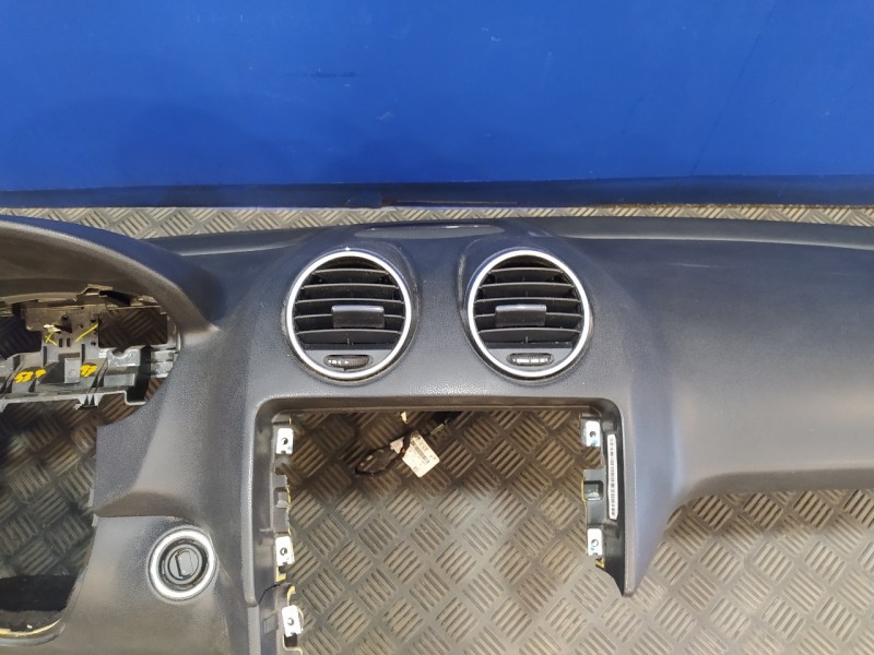 Recambio de salpicadero para mercedes-benz clase m (w164) 280 / 300 cdi (164.120) referencia OEM IAM   