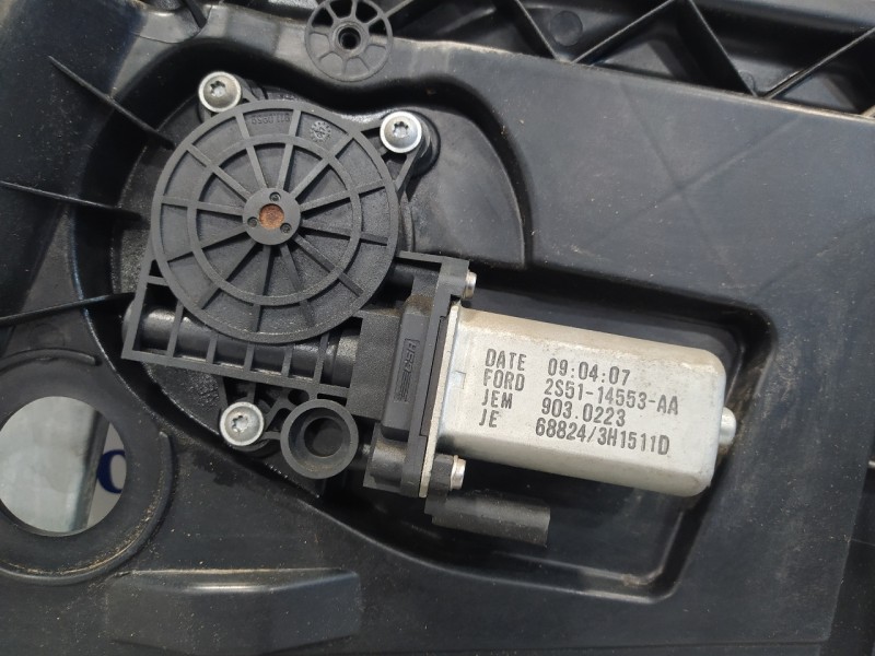 Recambio de elevalunas delantero derecho para ford fiesta (cbk) 1.4 tdci cat referencia OEM IAM 2S5114553AA  9030223