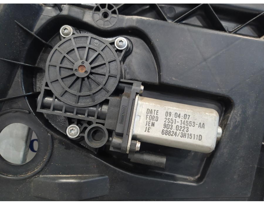 Recambio de elevalunas delantero derecho para ford fiesta (cbk) 1.4 tdci cat referencia OEM IAM 2S5114553AA  9030223