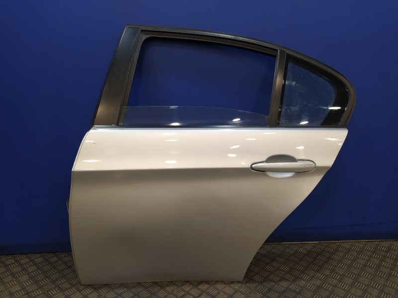 Recambio de puerta trasera izquierda para bmw serie 3 berlina (e90) 2.0 16v diesel cat referencia OEM IAM   