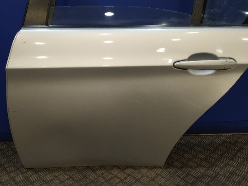 Recambio de puerta trasera izquierda para bmw serie 3 berlina (e90) 2.0 16v diesel cat referencia OEM IAM   