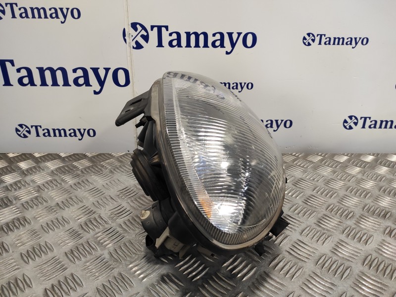 Recambio de faro derecho para renault clio ii fase i (b/cbo) 1.2 referencia OEM IAM 7701045994  67735105