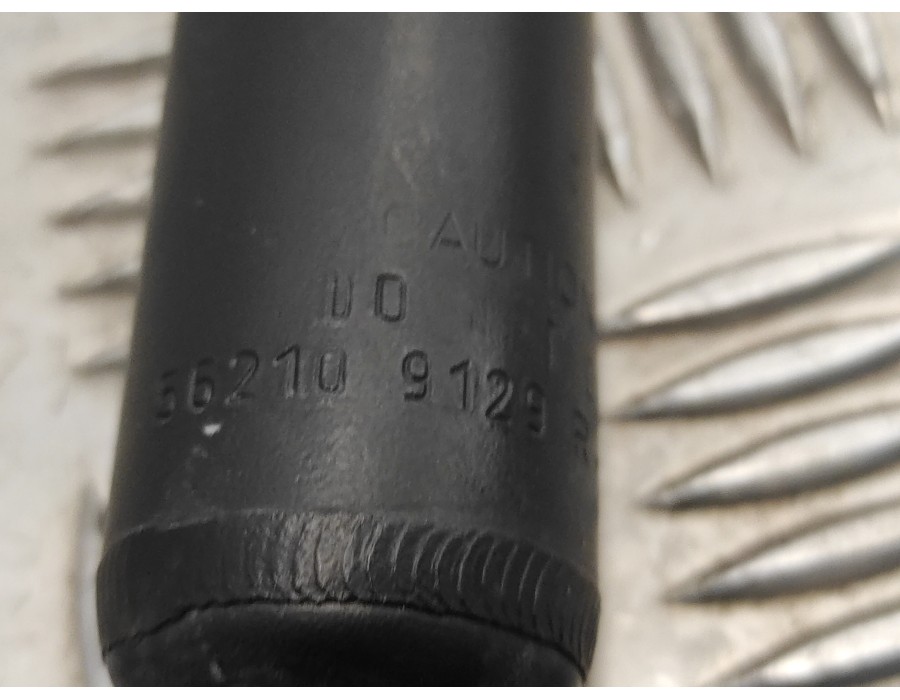 Recambio de amortiguador trasero izquierdo para renault captur ii 1.3 tce referencia OEM IAM 562109129R  552401773R