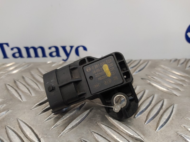 Recambio de sensor para dacia sandero 0.9 tce cat referencia OEM IAM 0281006029 H8200758731 223650002R