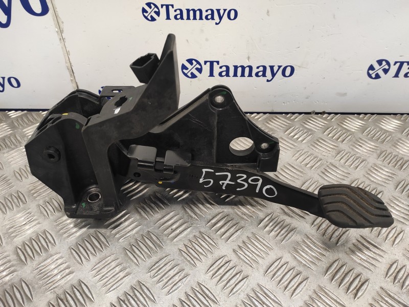 Recambio de pedal freno para renault captur ii 1.3 tce referencia OEM IAM 465018876R  