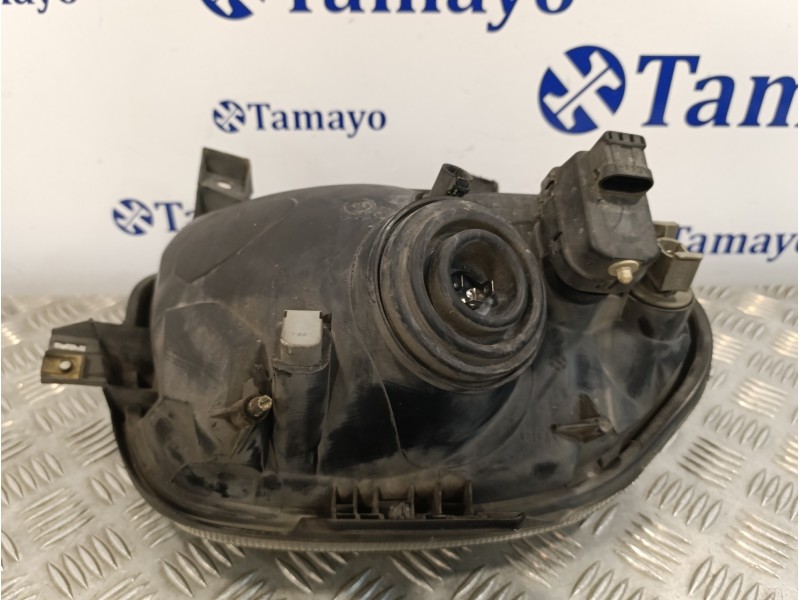 Recambio de faro izquierdo para renault clio ii fase i (b/cbo) 1.2 referencia OEM IAM 7701045995  67735095