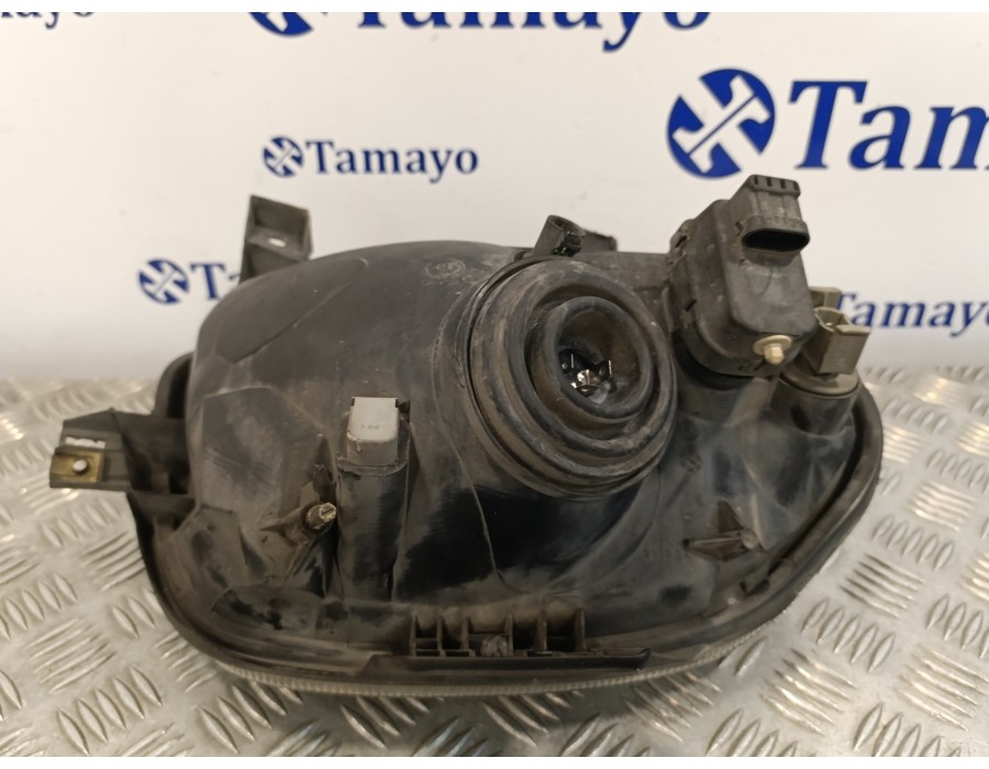 Recambio de faro izquierdo para renault clio ii fase i (b/cbo) 1.2 referencia OEM IAM 7701045995  67735095