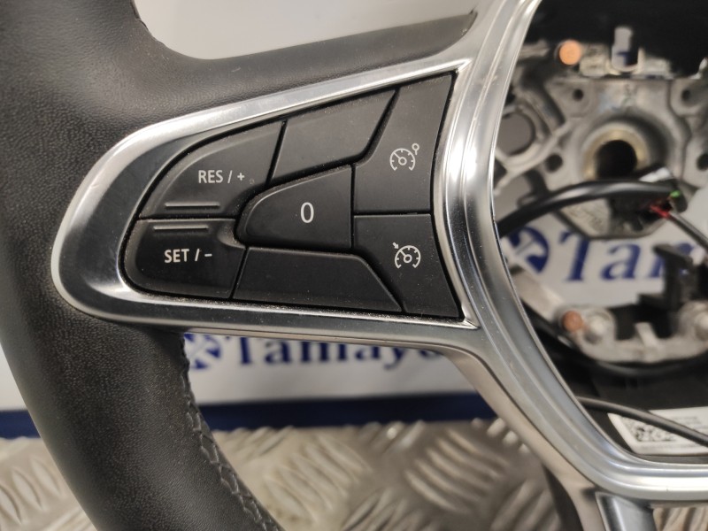 Recambio de volante para renault captur ii 1.3 tce referencia OEM IAM 34268102C 34267795 34267788A