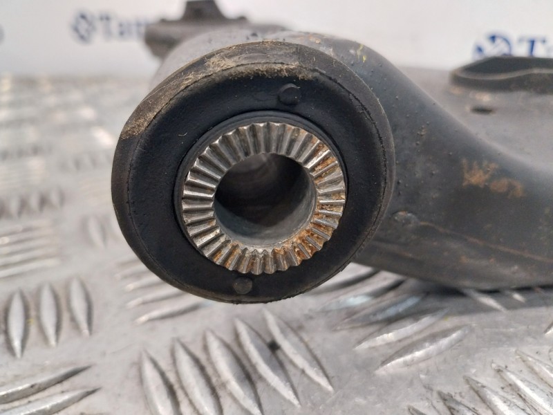 Recambio de brazo suspension inferior delantero izquierdo para toyota auris 1.6 16v cat referencia OEM IAM   