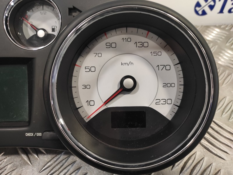 Recambio de cuadro instrumentos para peugeot 308 1.6 16v referencia OEM IAM 9665107580  503001555109