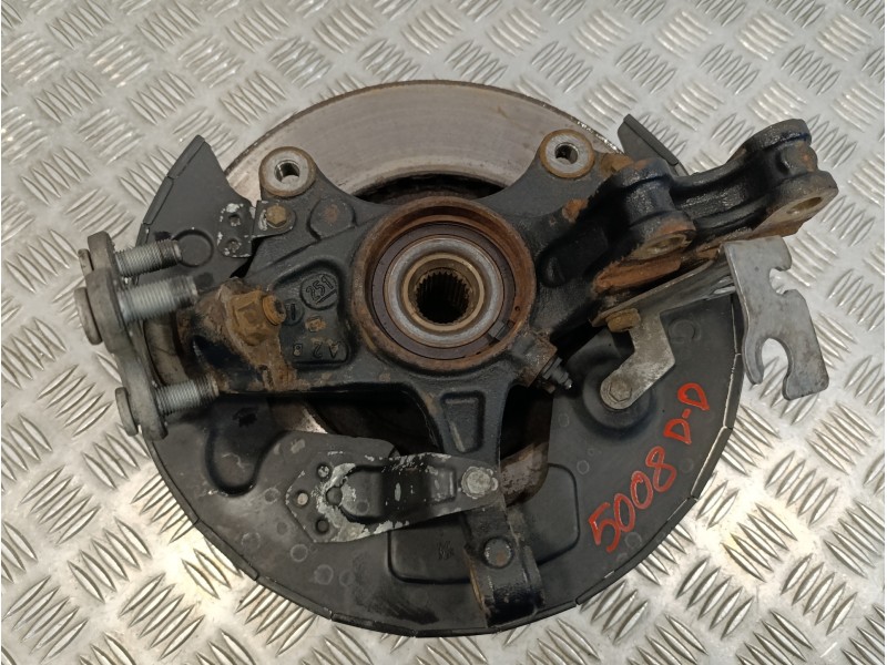Recambio de mangueta delantera derecha para peugeot 3008 1.6 blue-hdi fap referencia OEM IAM   
