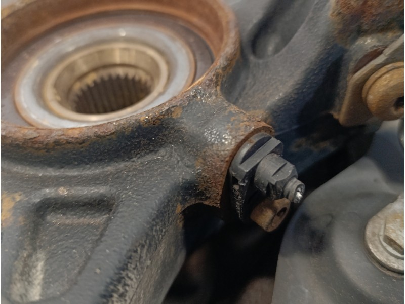 Recambio de mangueta delantera derecha para peugeot 3008 1.6 blue-hdi fap referencia OEM IAM   