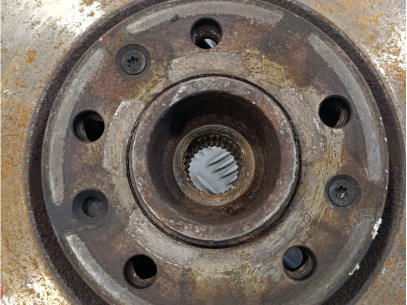 Recambio de mangueta delantera derecha para peugeot 3008 1.6 blue-hdi fap referencia OEM IAM   