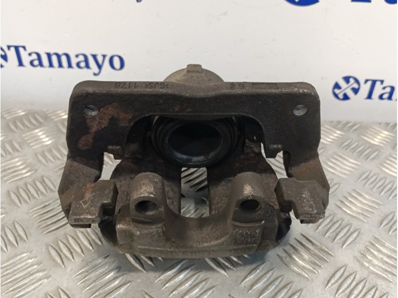 Recambio de pinza freno delantera derecha para peugeot 3008 1.6 blue-hdi fap referencia OEM IAM   