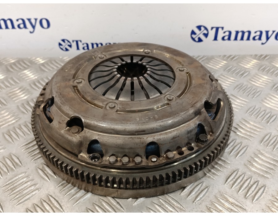 Recambio de volante motor para volkswagen polo 1.0 tsi referencia OEM IAM 04C105273G 161878006907 163082001875