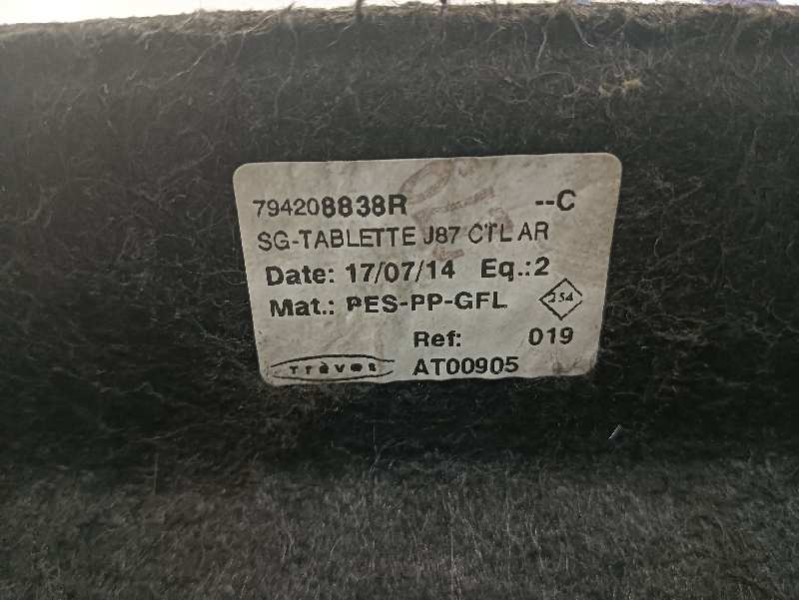 Recambio de bandeja trasera para renault captur referencia OEM IAM 794208838R  AT00905